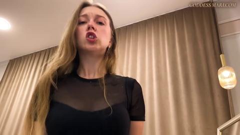 Getting my butt🍑 plugged by sexy coach Mari, I'm addicted to filthy anal👌 play
