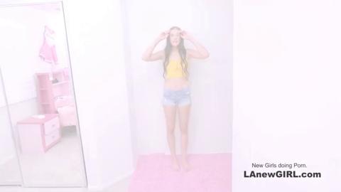 Cute Teen Sucks and Strokes Large Dick🍆 in Studio