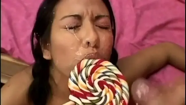 Dainty teen pussy🌮️ deeplythroated in POV