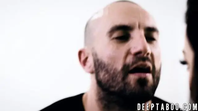 hunk eager to pound his sexy girlfriend with intense passion