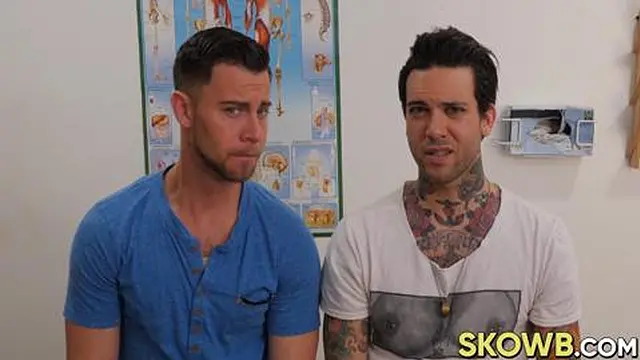 Two Horny🥵 Sluts Sucking & Pounding One Lucky Dude′s Rod