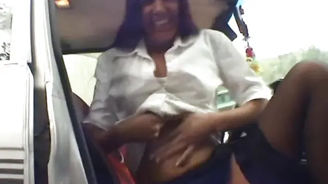 Hotteen strokes her juicy slit with eager fingers