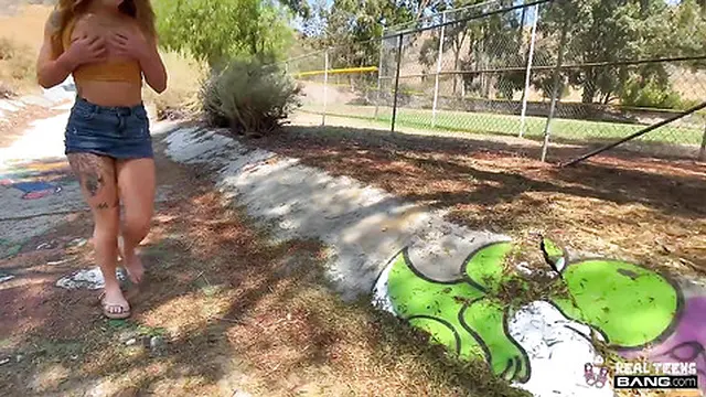 Real Teens - Penelope Snaps Takes Public Dick🌭 Then Gets Her Pussy✌ Pounded Inside