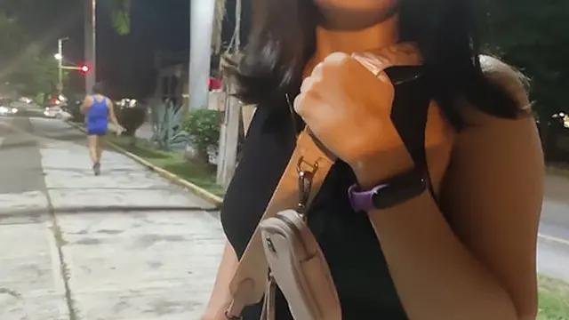 Stranger offers wild modeling gigs for chance at fame and fortune